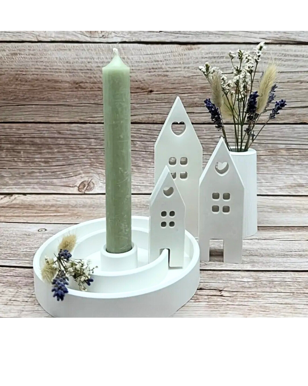Candle holder with hearts houses